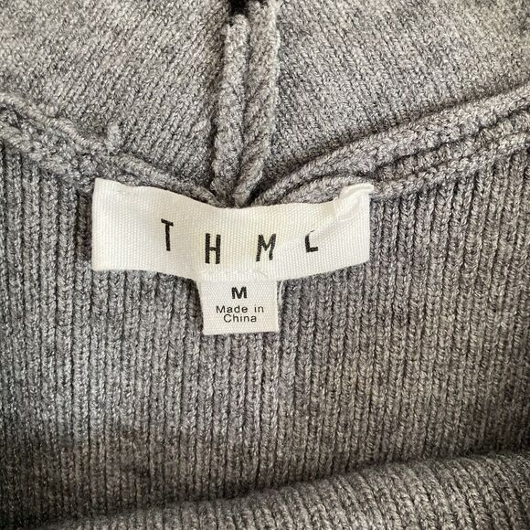 THML Anthropologie Ruffle Detail Off Shoulder Sweater Gray Size Medium Cute - Picture 8 of 8